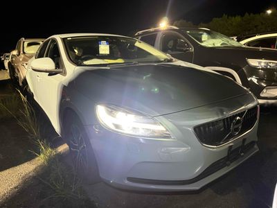 2018 Volvo V40