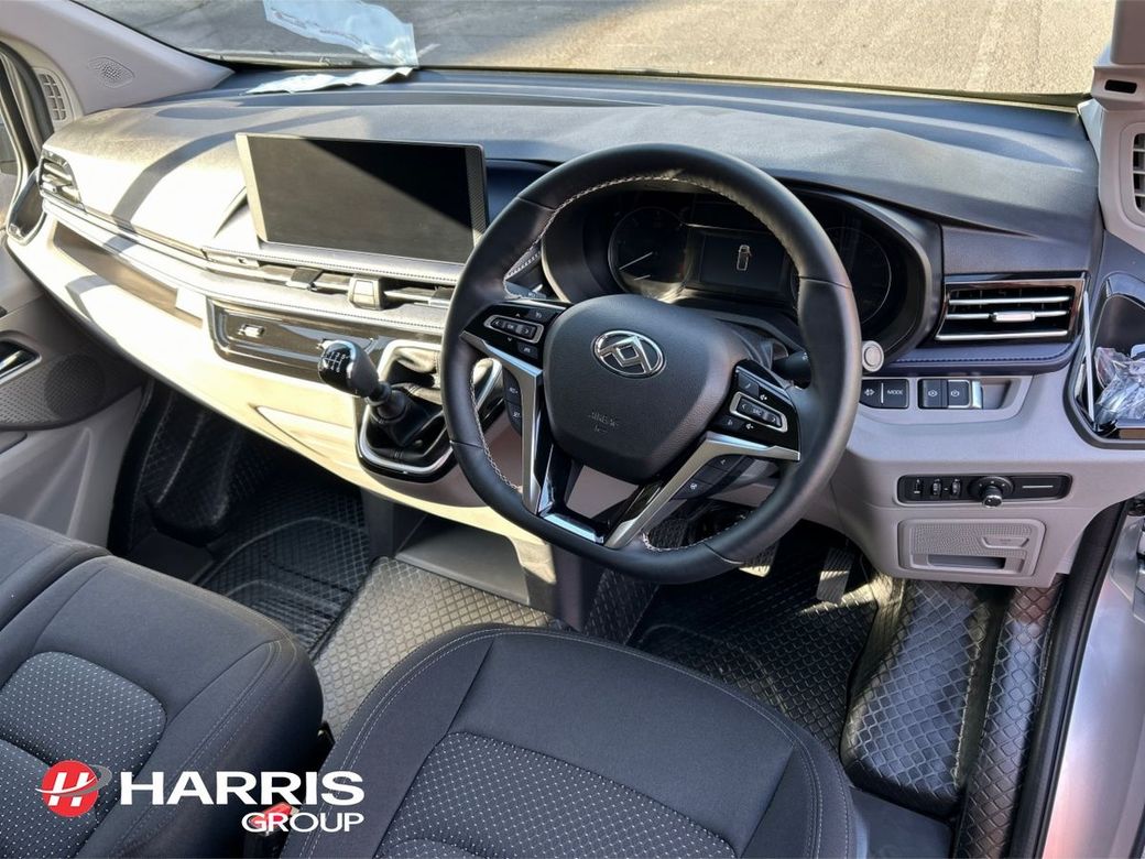 2025 Silver Maxus Deliver 7