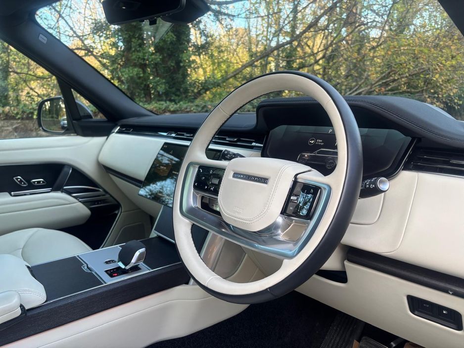 2025 Land Rover Range Rover