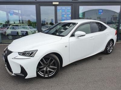 2017 Lexus IS 300h