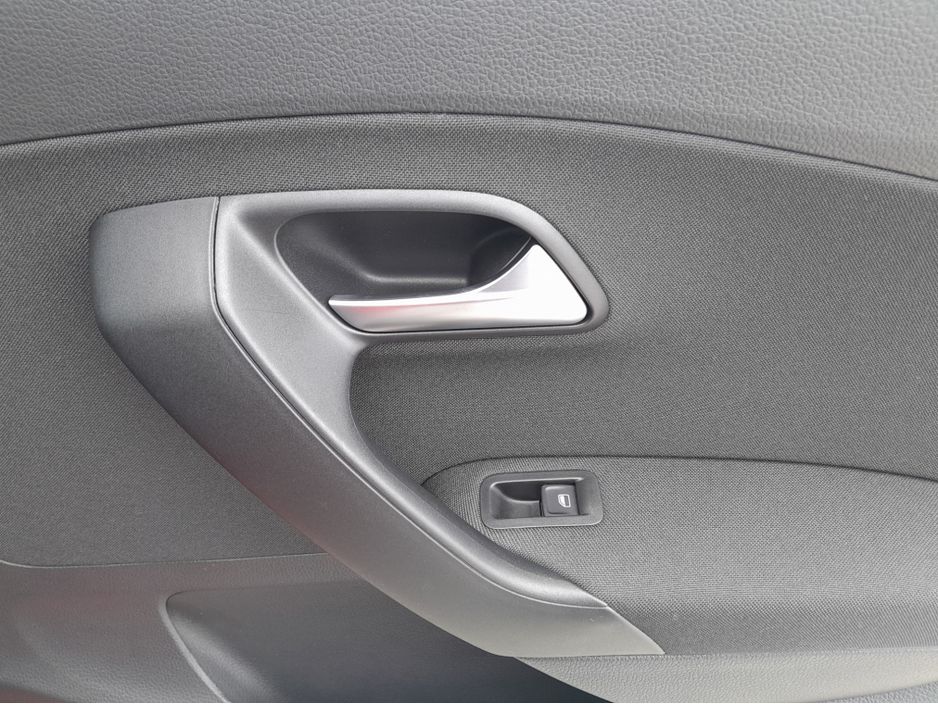 2016 Volkswagen Polo