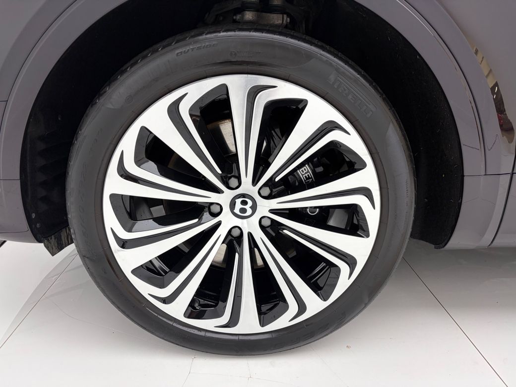 2022 Bentley Bentayga