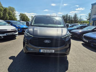 2025 Ford Transit Custom