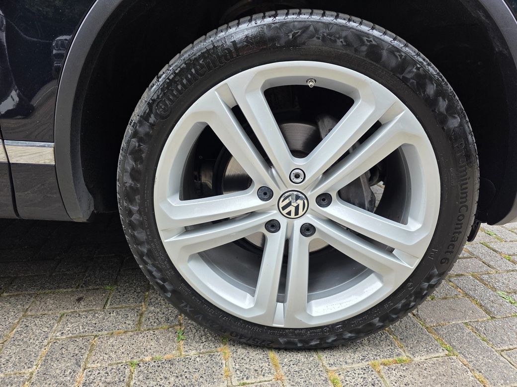 2018 Volkswagen Touareg