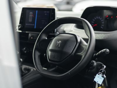 2023 Peugeot Partner