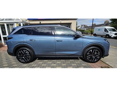 2025 Peugeot 5008