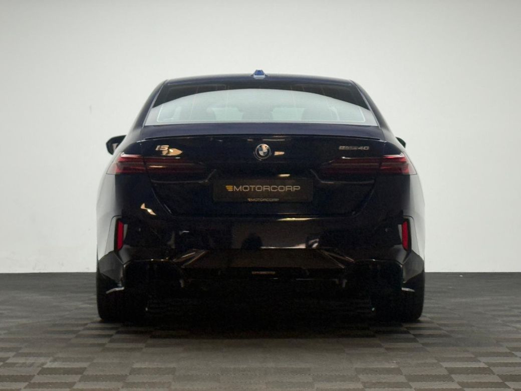 2024 BMW i5