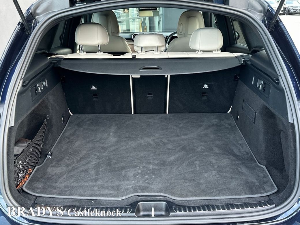 2023 Mercedes-Benz GLC Class