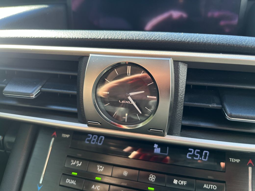 2017 Lexus IS 300h