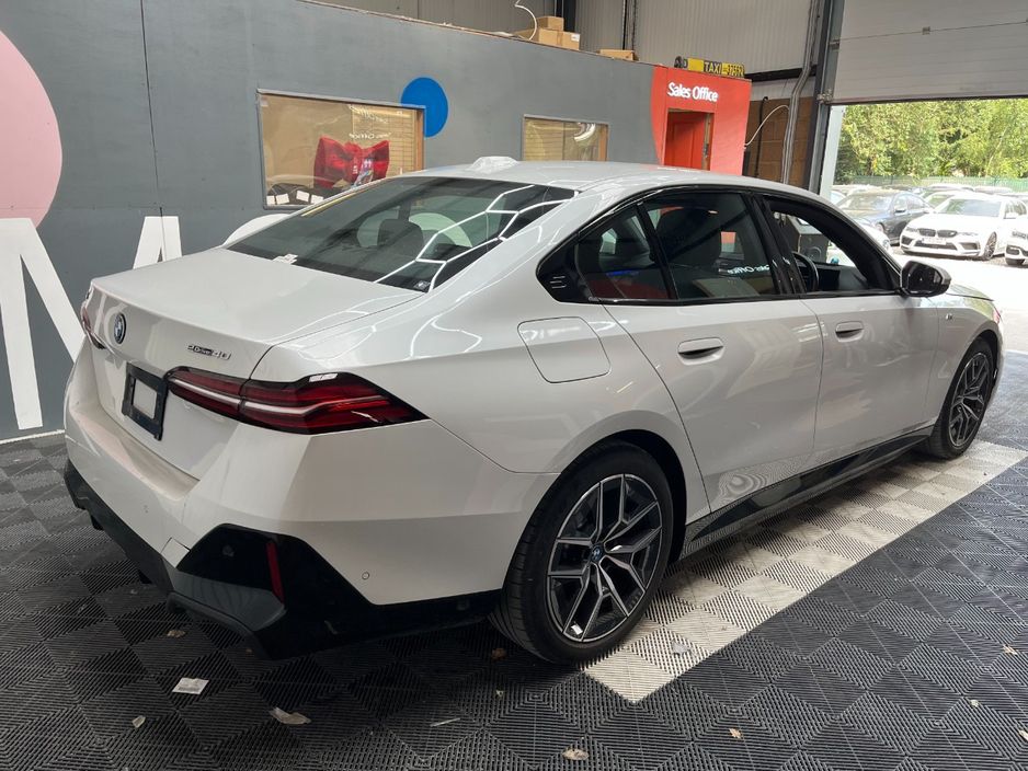 2024 BMW i5