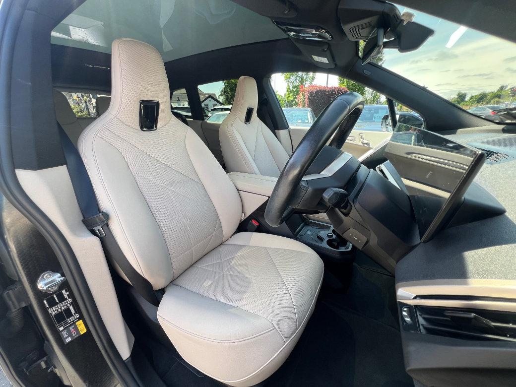 2023 BMW iX