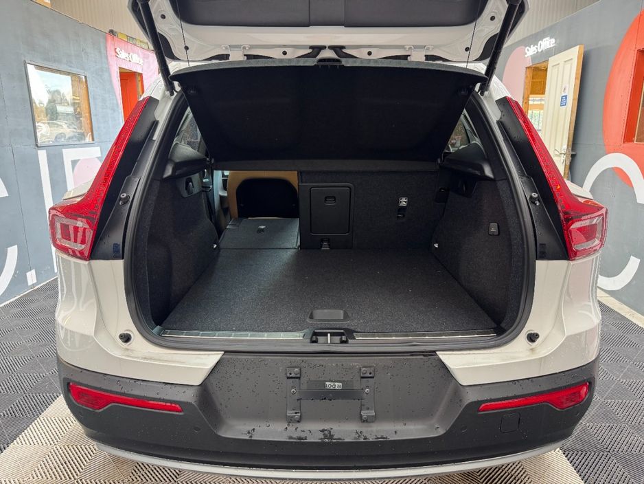 2022 Volvo XC40