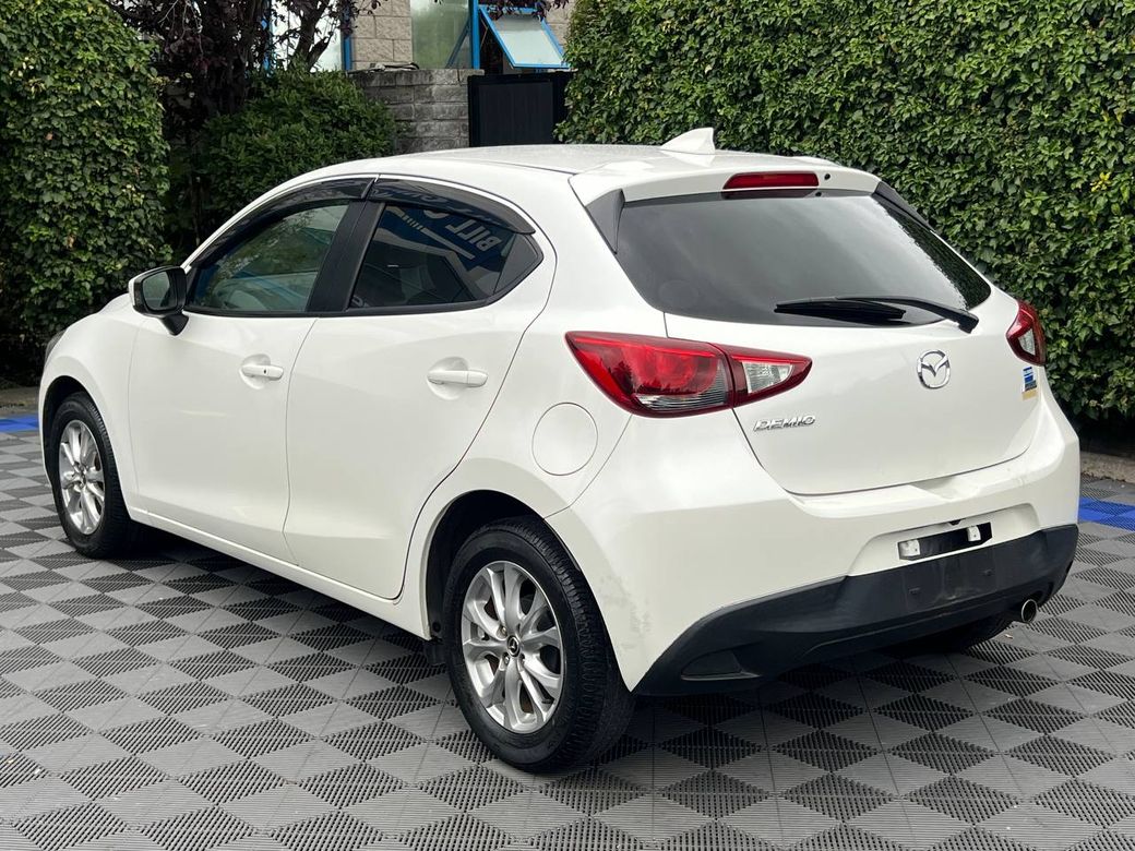 2016 Mazda Demio