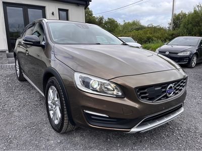2016 Volvo V60 Cross Country