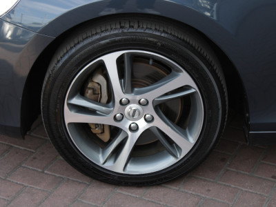 2019 Volvo V40