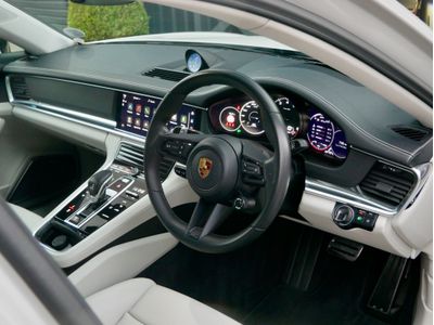 2023 Porsche Panamera