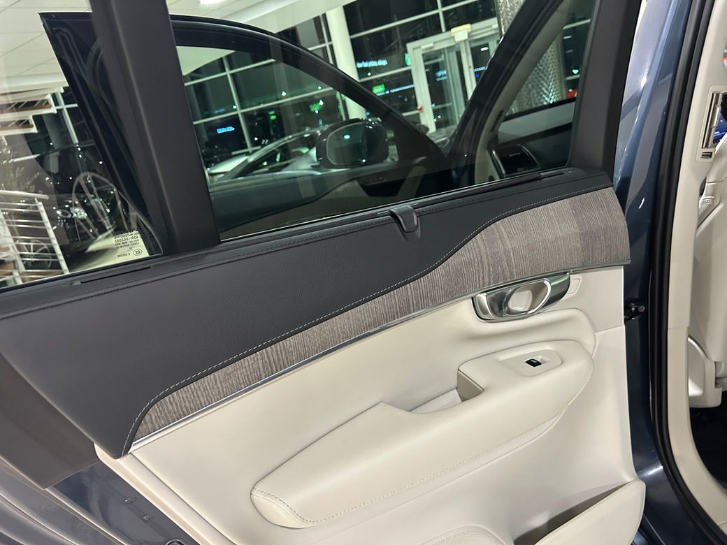 2023 Volvo XC90