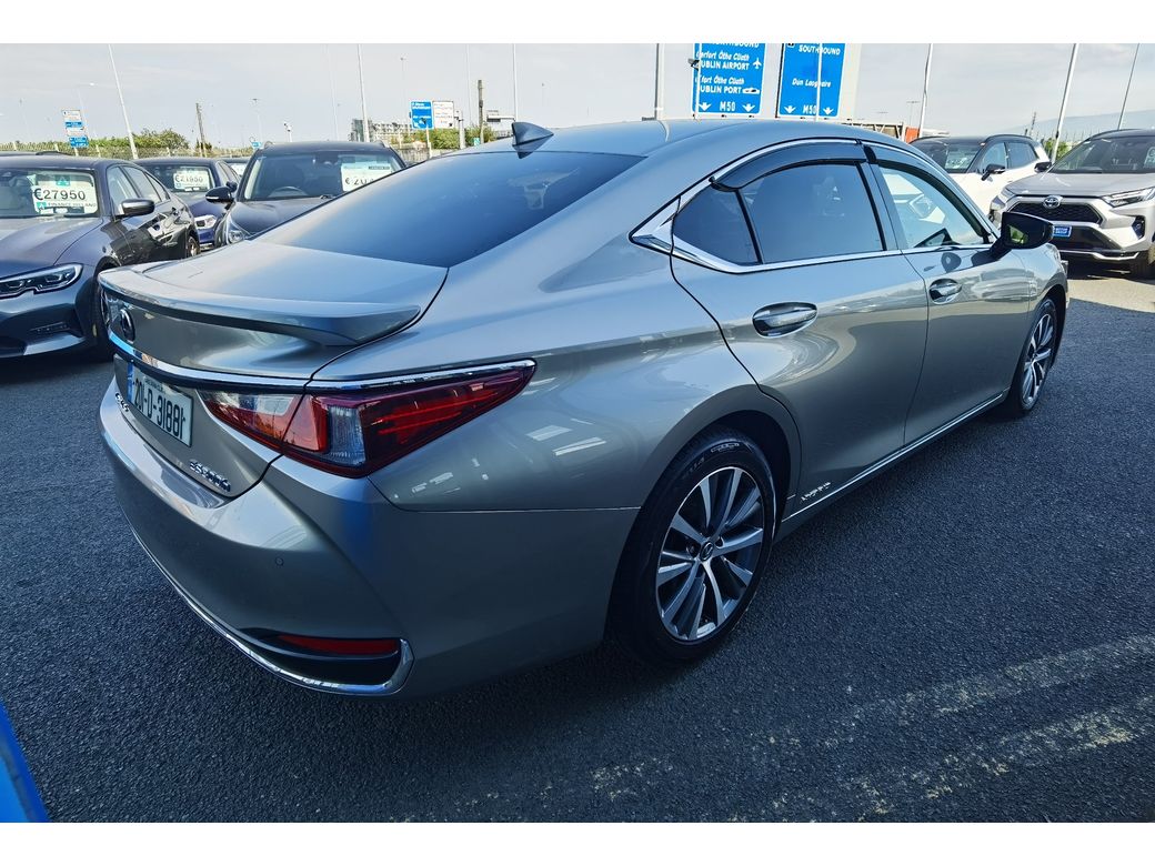 2020 Lexus ES 300h