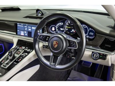 2018 Porsche Panamera