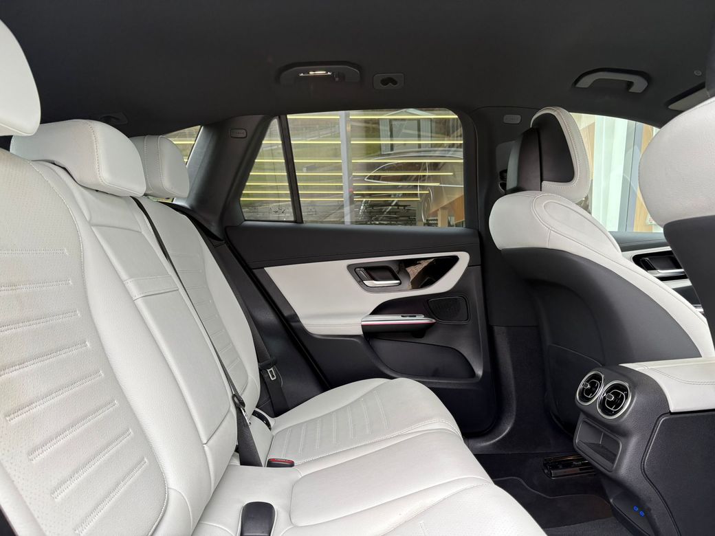 2025 Mercedes-Benz GLC Class