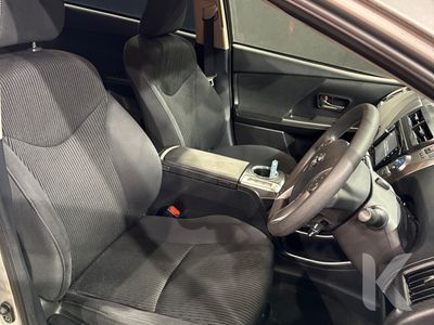 2021 Toyota Prius Alpha