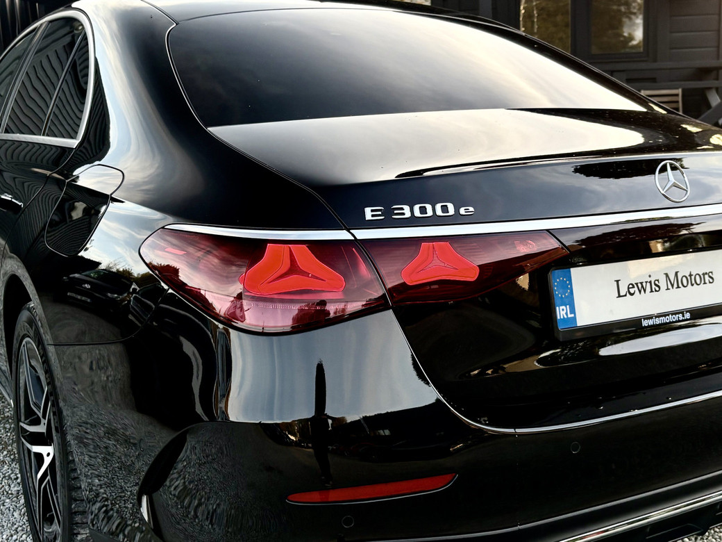 2025 Mercedes-Benz E 300