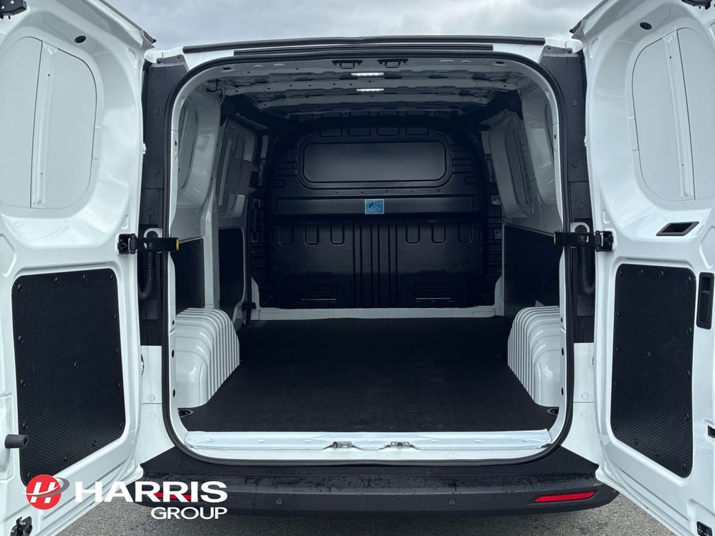 2026 White Maxus Deliver 7