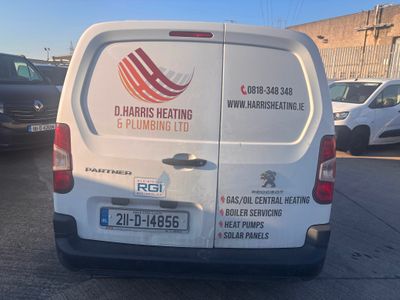 2021 Peugeot Partner