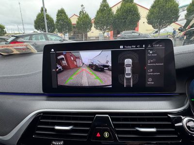 2023 BMW 520