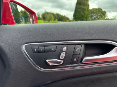 2017 Mercedes-Benz A 180