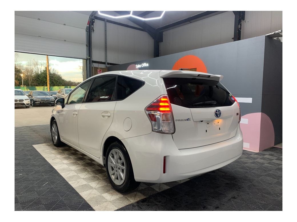 2018 Toyota Prius Alpha