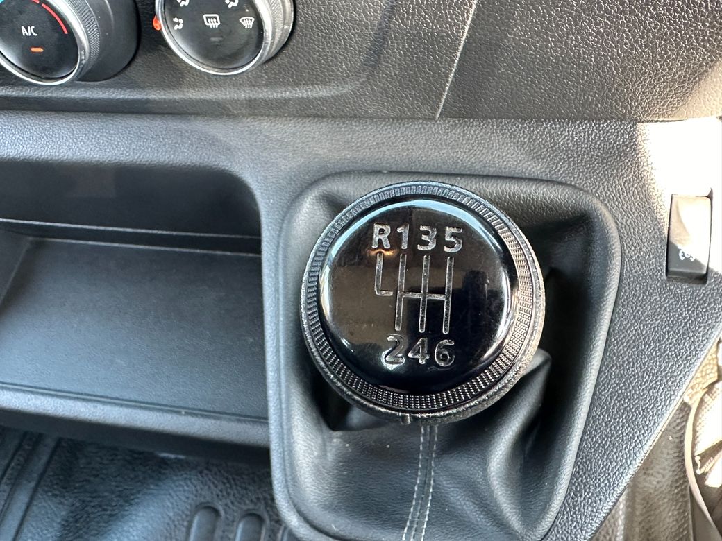 2024 Nissan Interstar