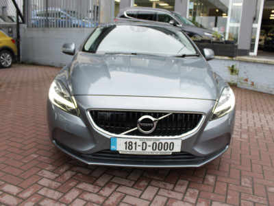 2018 Volvo V40