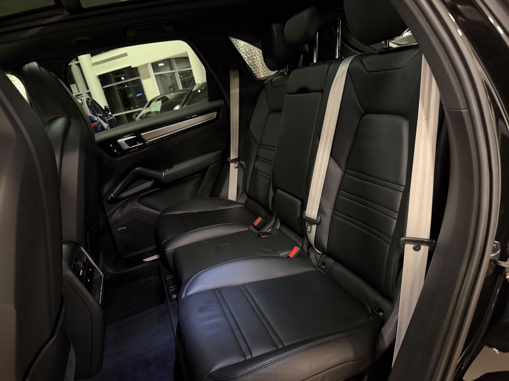 2023 Porsche Cayenne