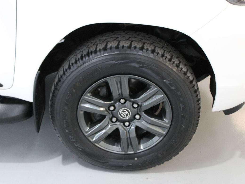 2024 Toyota Hilux