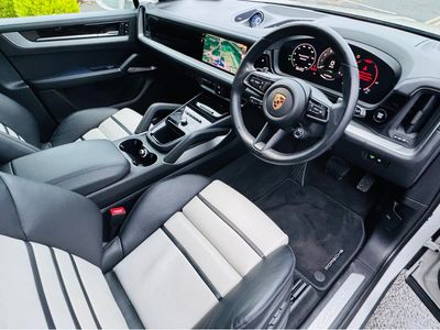 2024 Porsche Cayenne