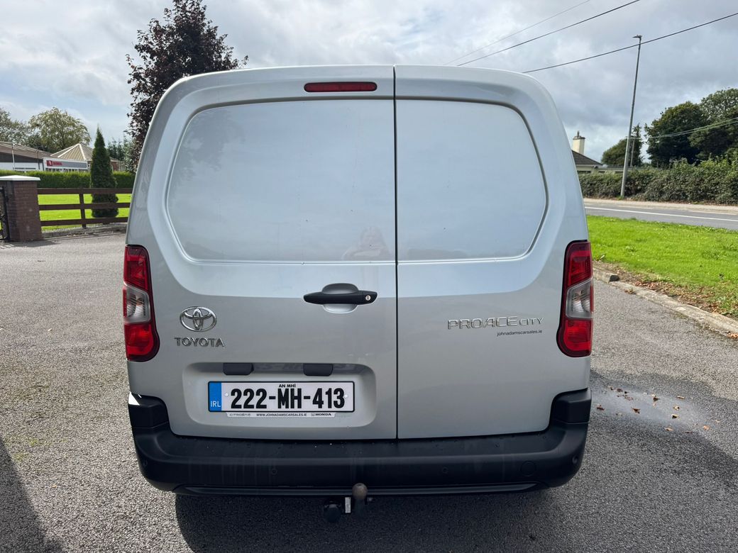 2022 Toyota Proace