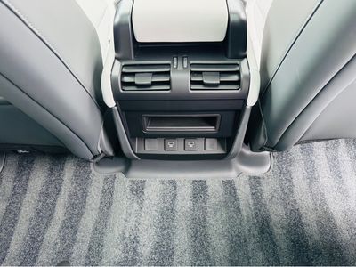 2025 Land Rover Defender