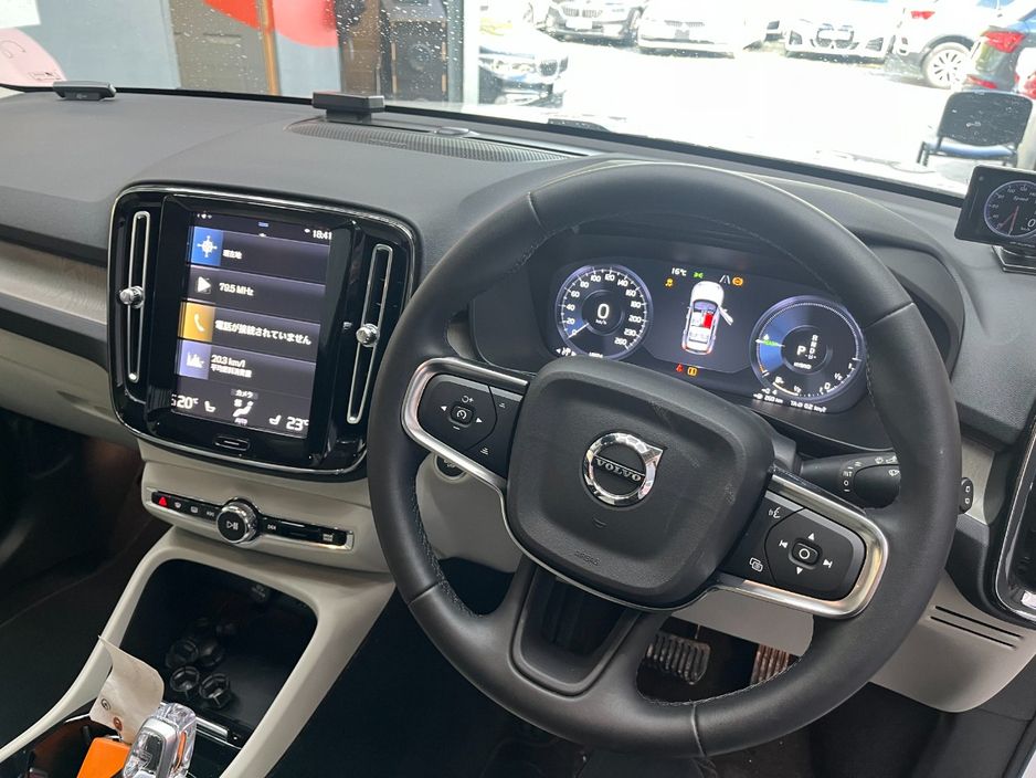 2022 Volvo XC40