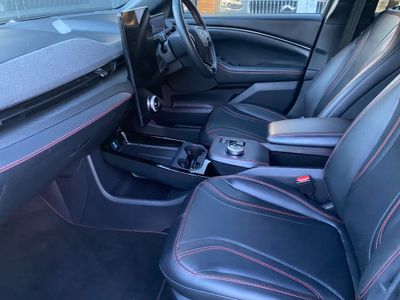 2022 Ford Mustang Mach-e