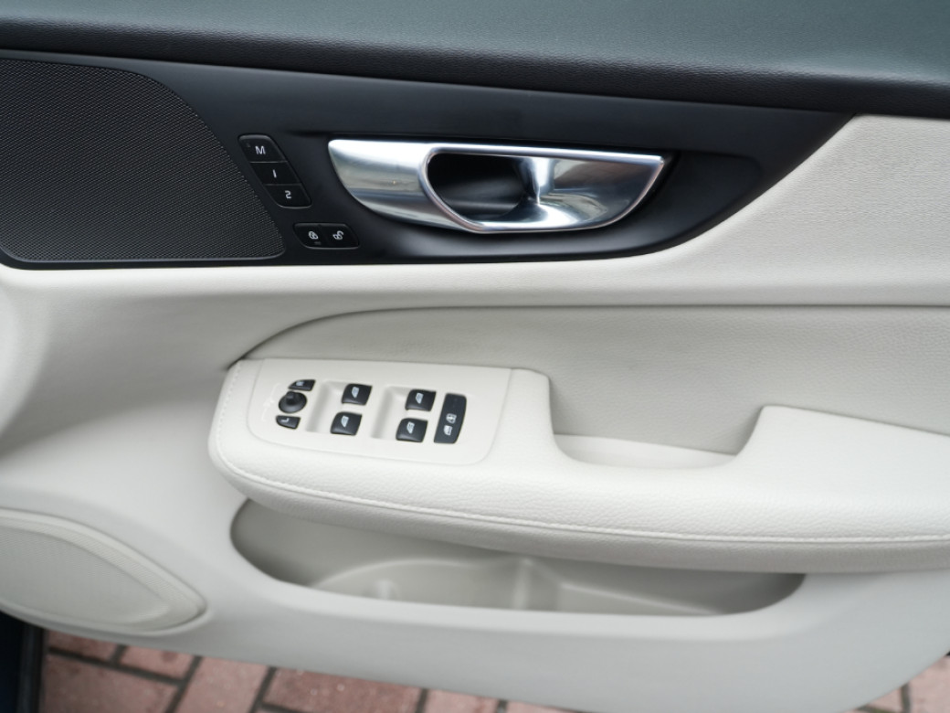 2020 Volvo V60
