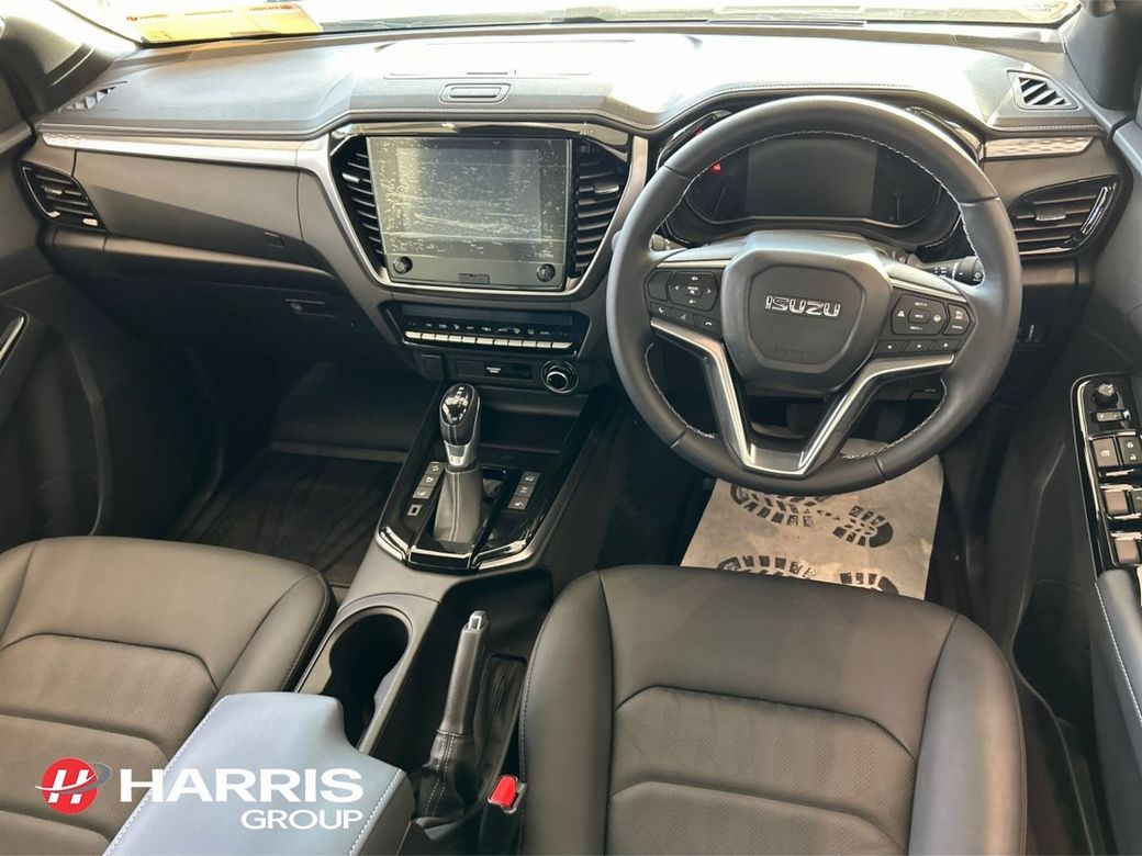 2026 White Isuzu D-MAX