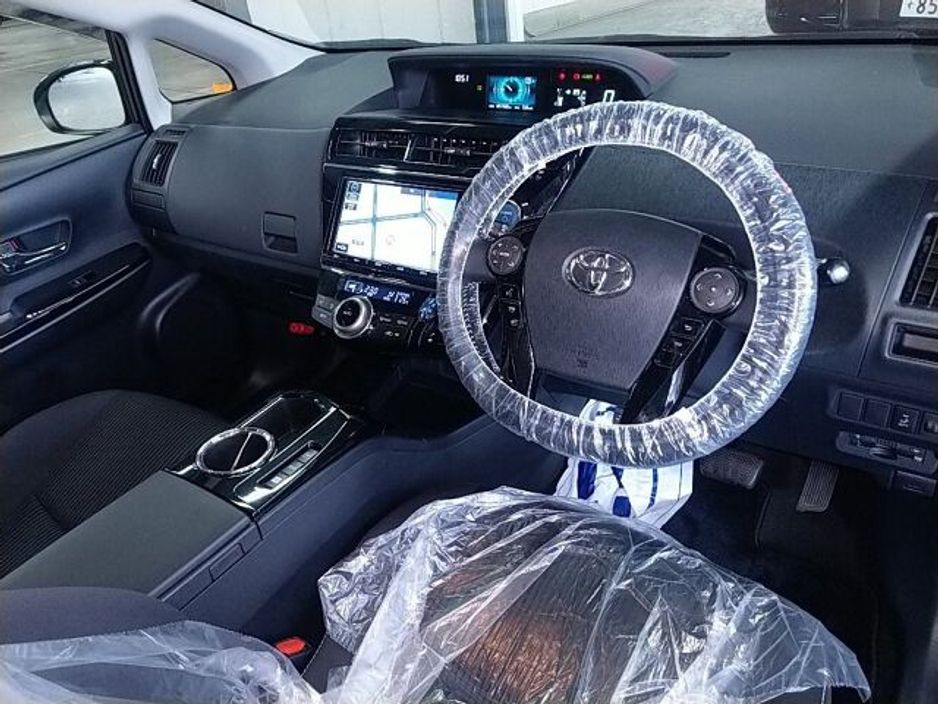 2017 Toyota Prius Alpha