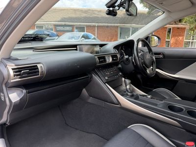 2016 Lexus IS