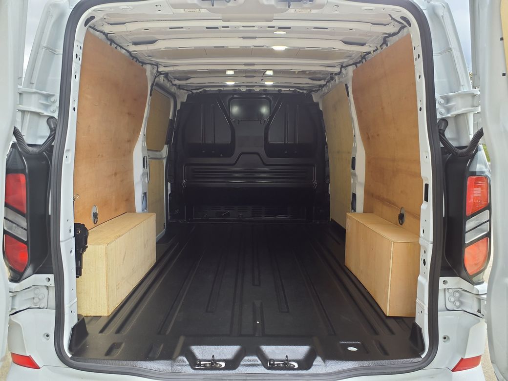 2024 Ford Transit Custom