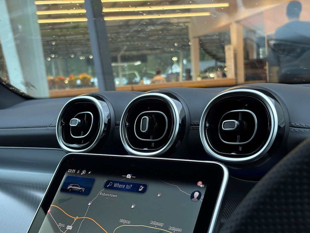 2025 Mercedes-Benz GLC Class