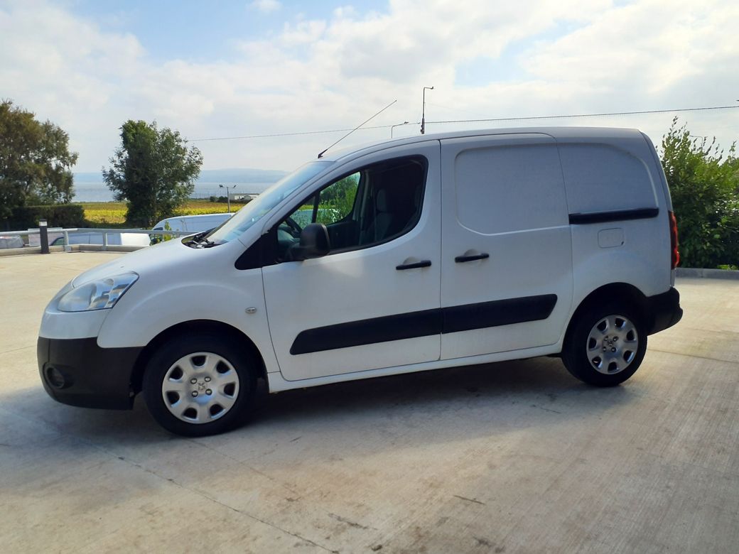 2013 Peugeot Partner