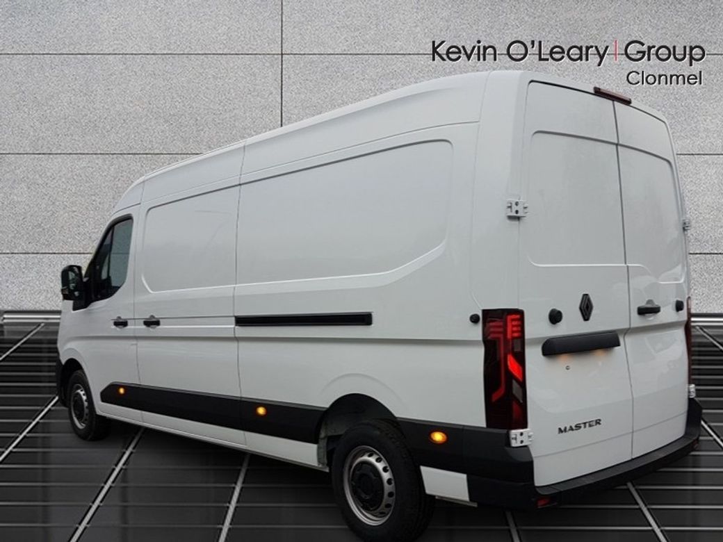 2025 Renault Master