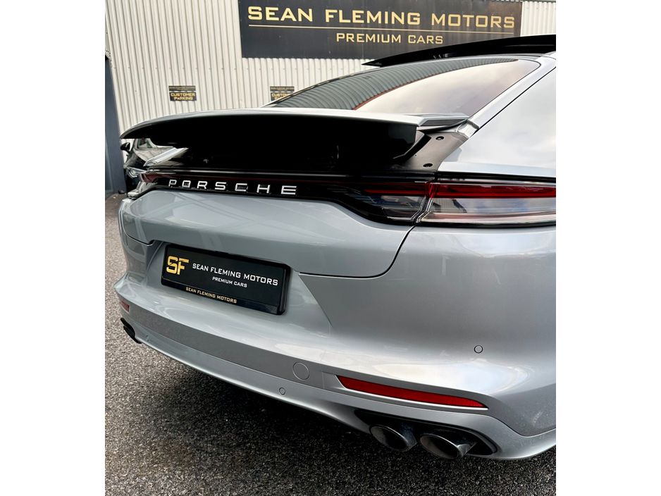 2022 Porsche Panamera
