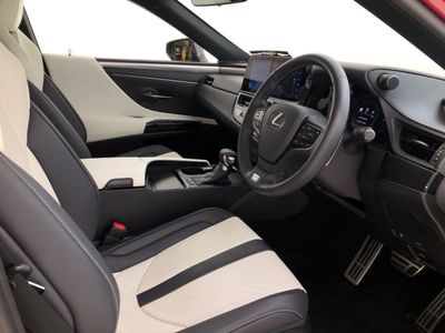 2024 Lexus ES 300h